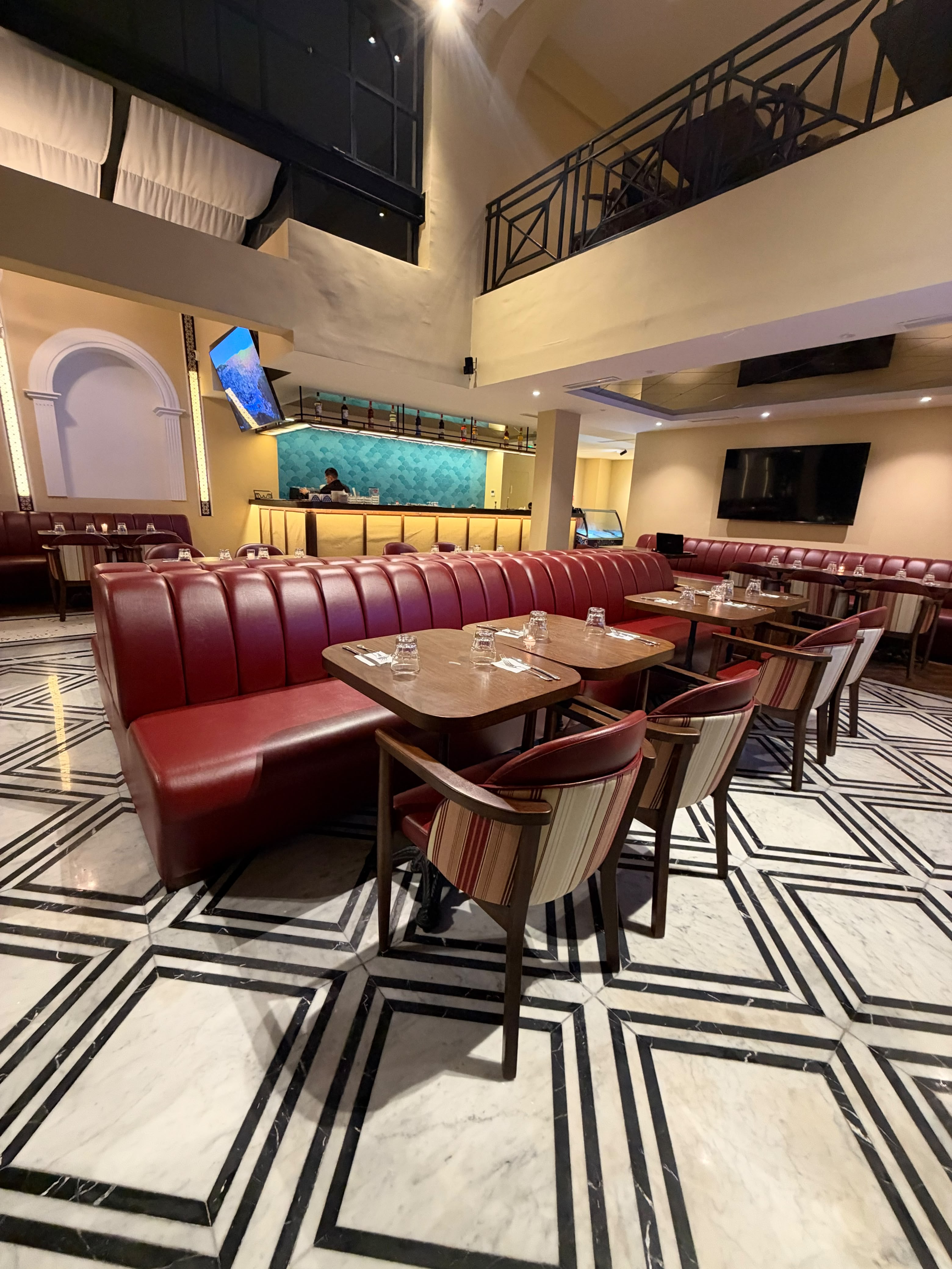Boiseries et banquettes